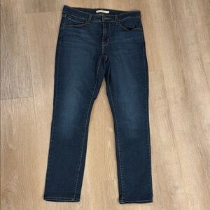 Levi’s mid rise skinny Dark Blue Jeans